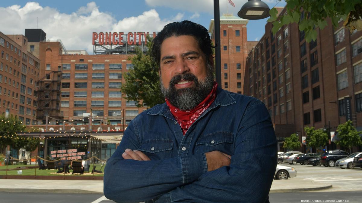 El Super Pan owner Hector Santiago keeps serving amid ...