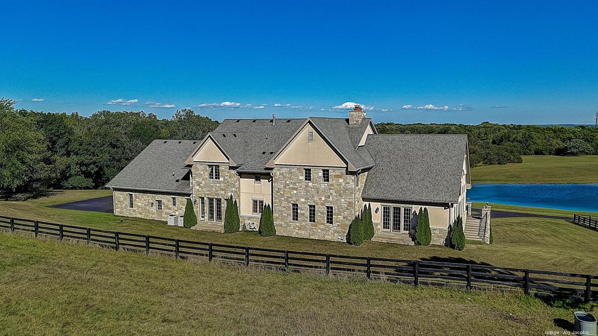 Waukesha County estate with vintage barn, 12stall horse facility sells