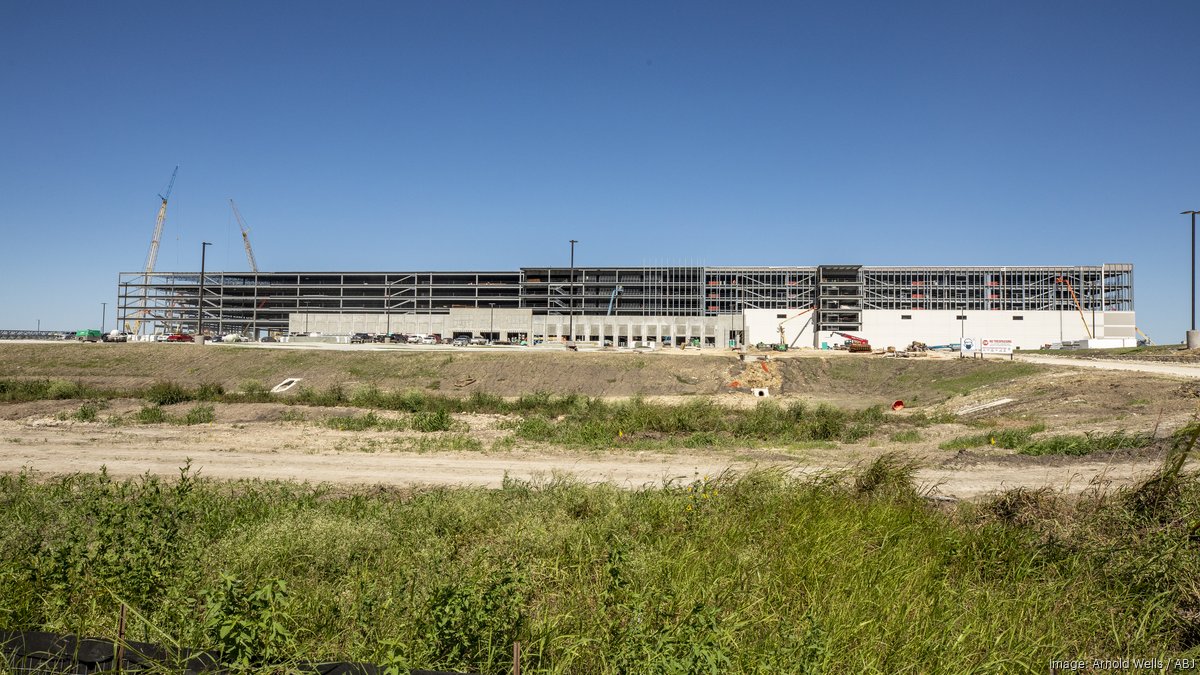 Lincoln Property adding to Pflugerville's 130 Commerce Center Austin