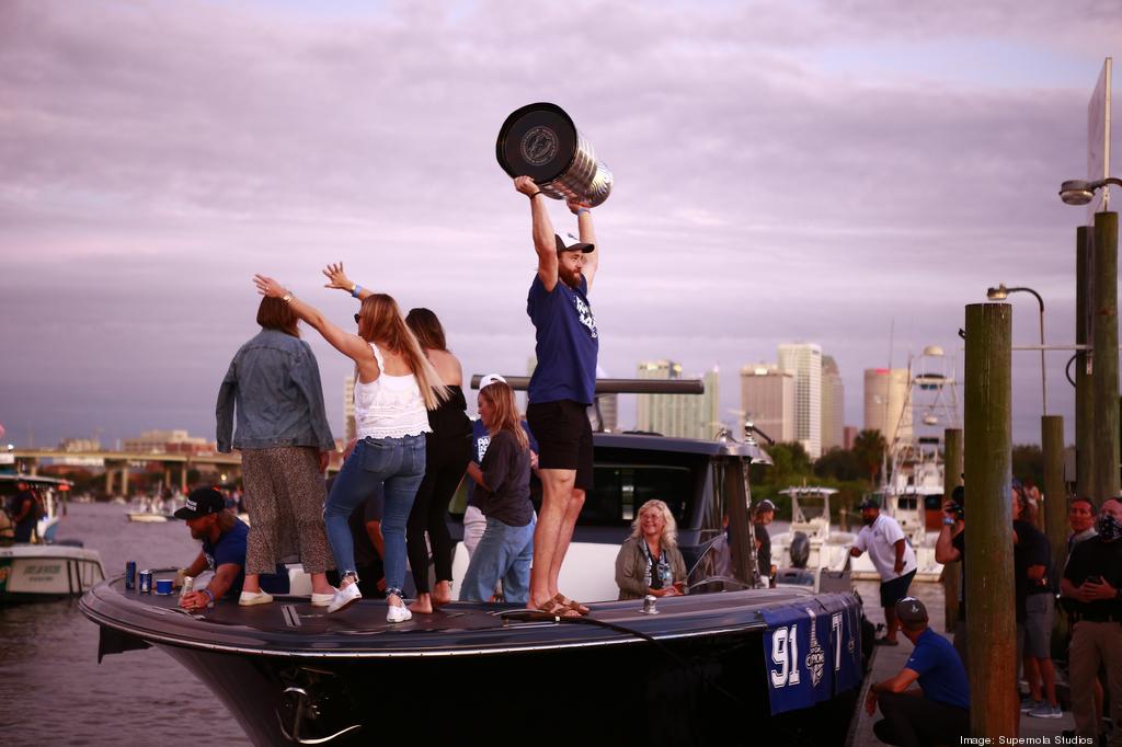 Championship parade in 2020: Lightning celebrate Stanley Cup title on boat