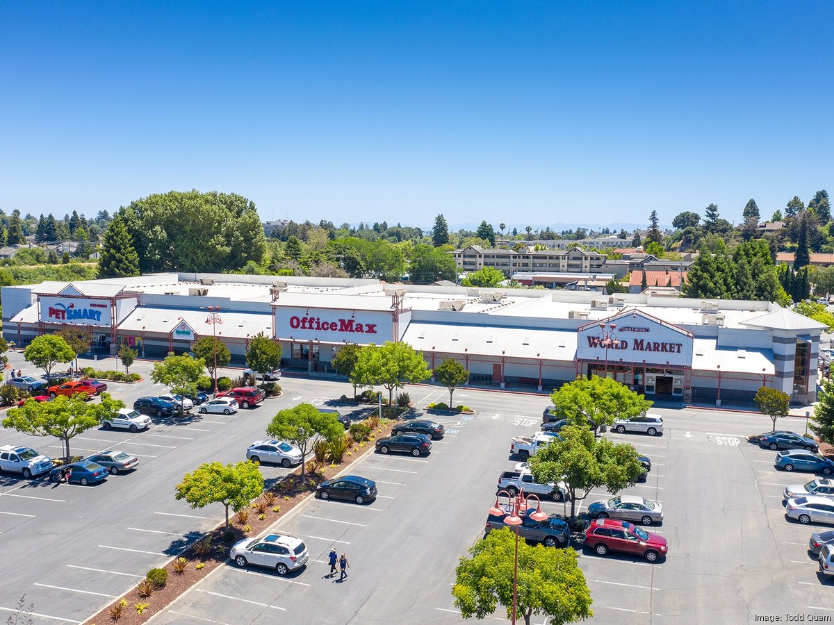 Gateway Plaza shopping center in Santa Cruz trades for first time for