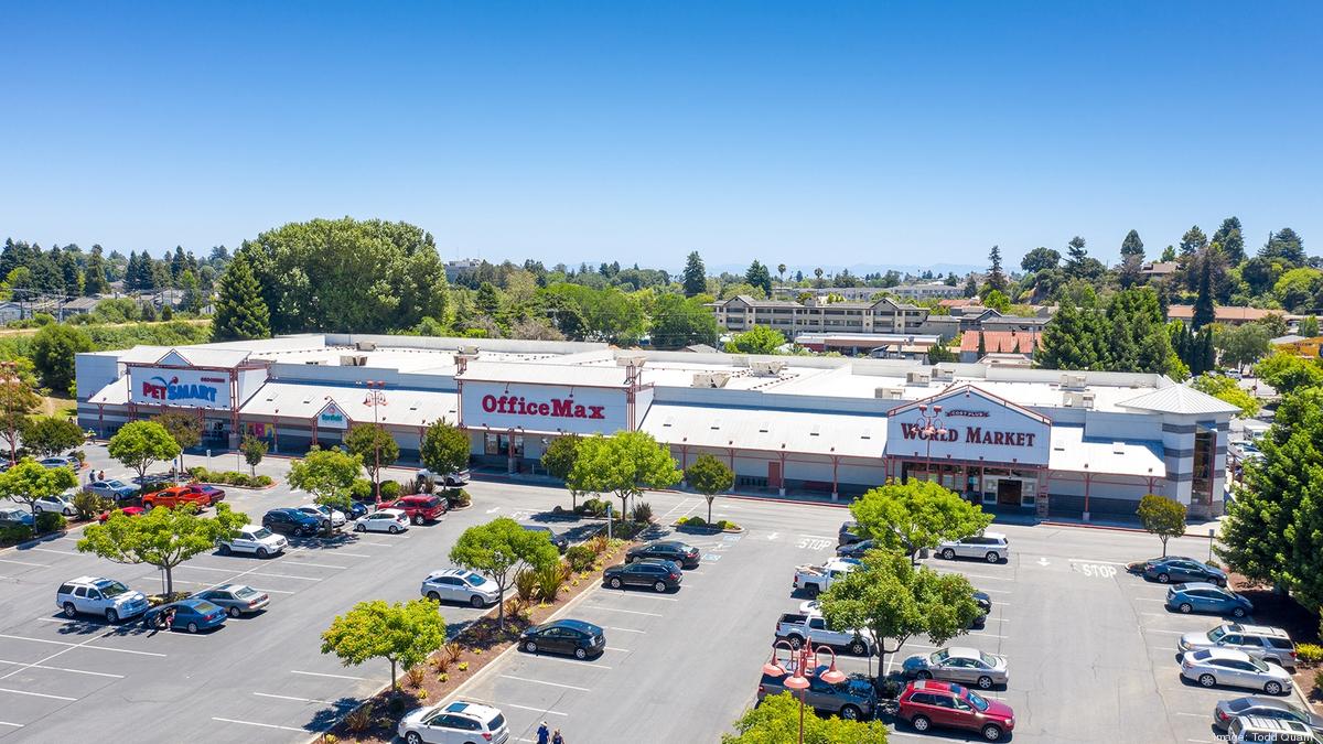 Gateway Plaza shopping center in Santa Cruz trades for first time