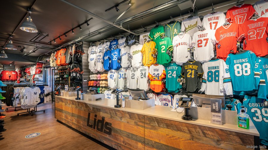 PIER 39 - Get your San Francisco Giants gear from the NFL/College