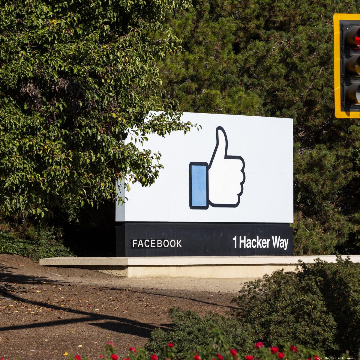 Facebook Hiring 10,000 People for Zuckerberg's 'Metaverse