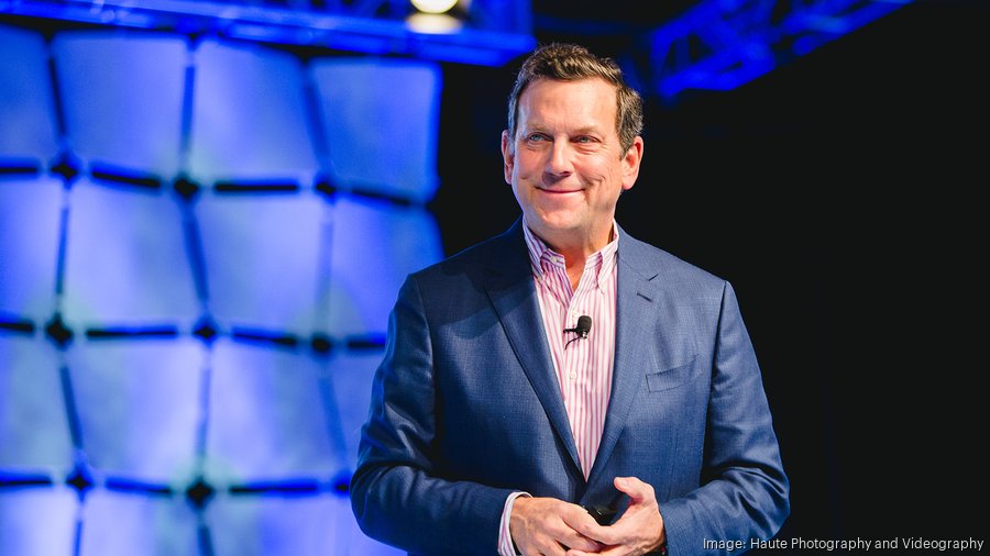 Activist investor skewers Kohl's board that includes top Milwaukee execs. Here's who the fight