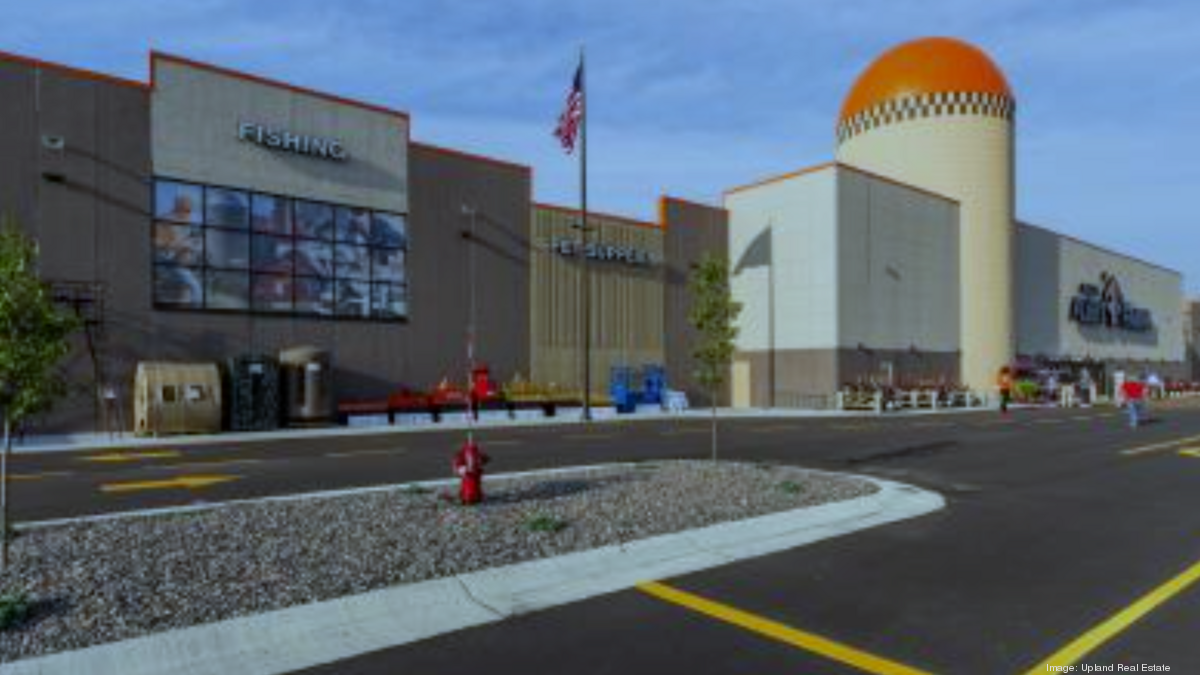 Fleet Farm building in Monticello sells for 20.8 million to St. Louis