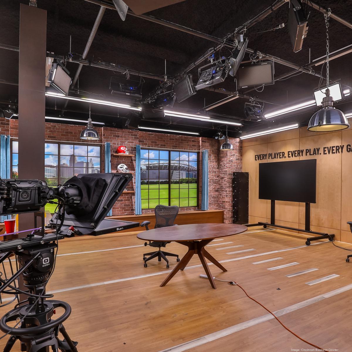 NBC Sunday Night Football broadcaster Cris Collinsworth's PFF has a new  studio, and here's the first look - Cincinnati Business Courier