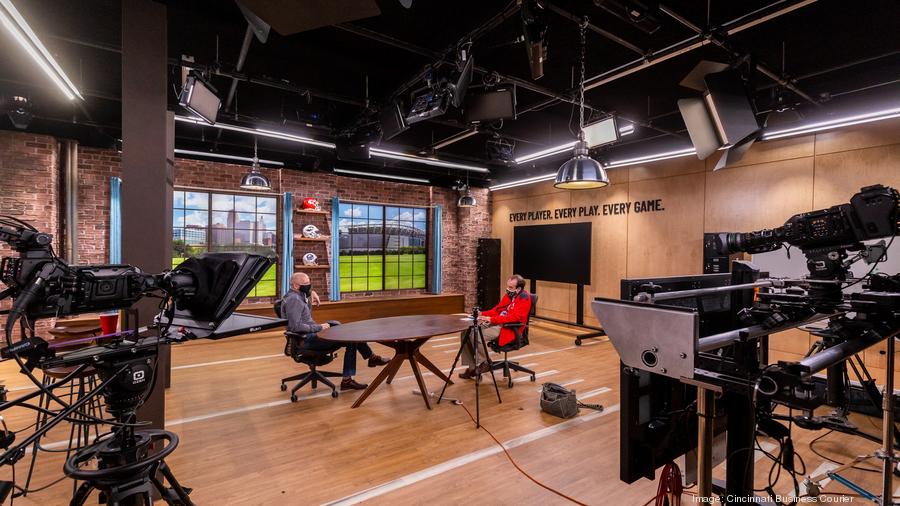 NBC Sunday Night Football broadcaster Cris Collinsworth's PFF has a new  studio, and here's the first look - Cincinnati Business Courier