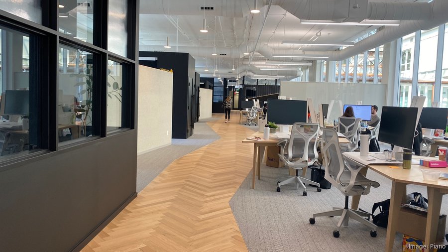 Piano office