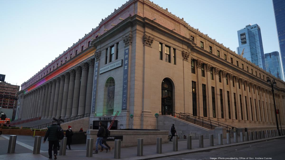 inside-the-new-moynihan-train-hall-in-manhattan-new-york-new-york