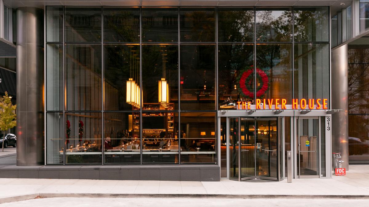 New restaurant opens on main level of downtown Nashville’s Bridgestone Tower