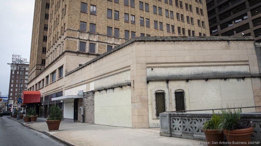 Weston Urban starts demolition of structure next to Milam building