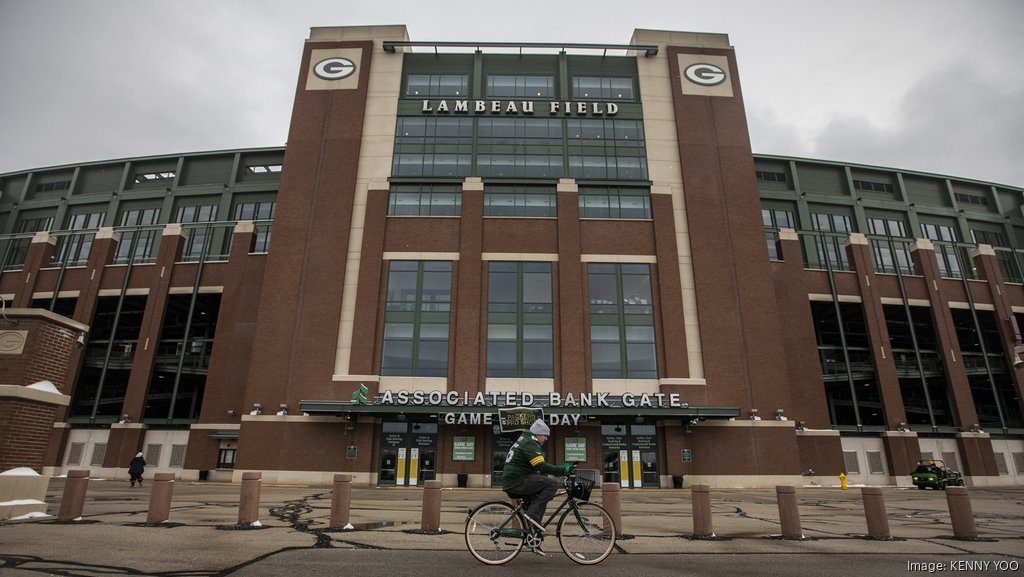 Green Bay Packers cement legacy of Foamation Inc. and bring the Cheesehead  to Lambeau 