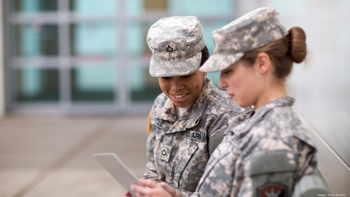 Lipstick, natural hairstyles get the OK under Army's new grooming policy -  Bizwomen