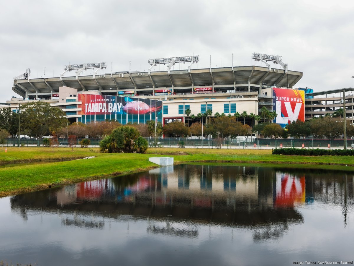 Bucs fans set to cheer inside, outside Super Bowl stadium