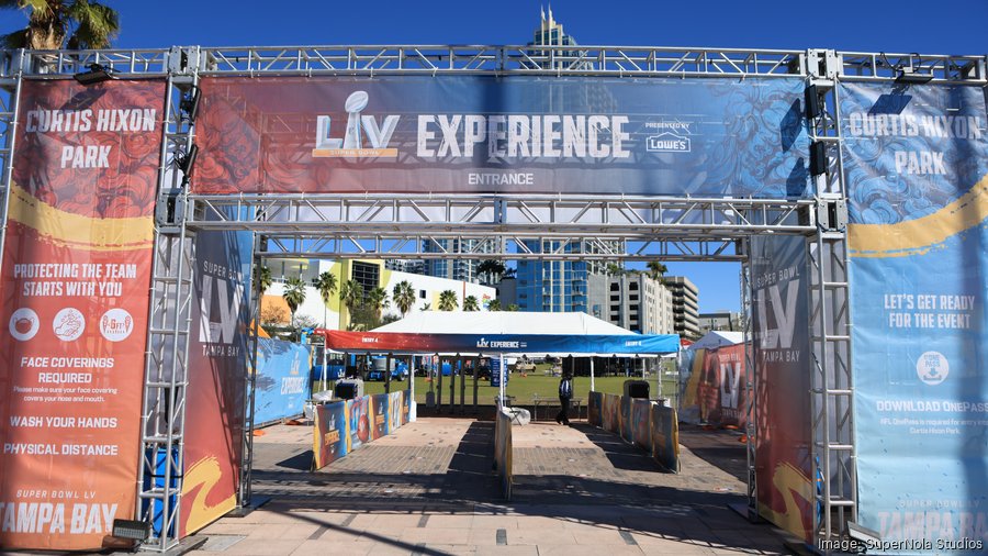 Thousands of Buccaneers fans pack Tampa Riverwalk for Super Bowl