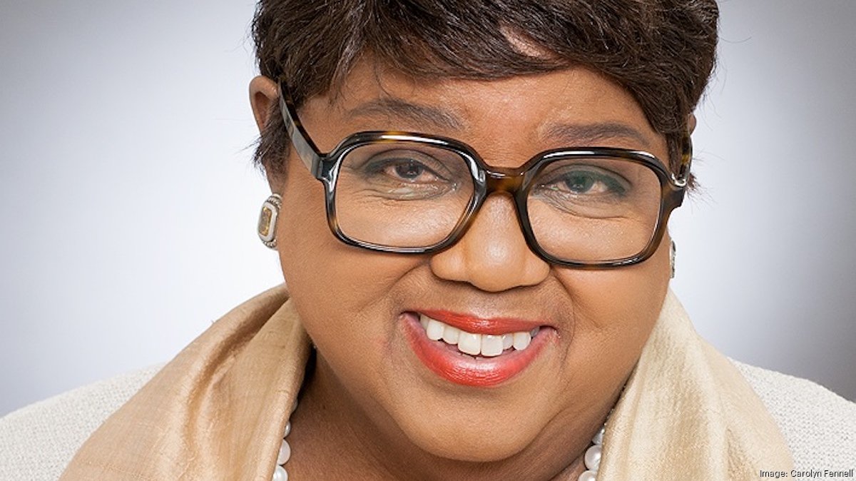 Orlando airport, power businesswoman Carolyn Fennell to retire