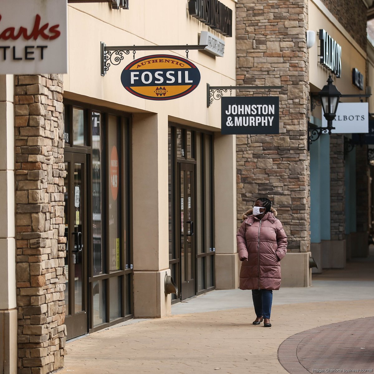 Saks Fifth Avenue Off Fifth (Tanger Outlets - Mebane)