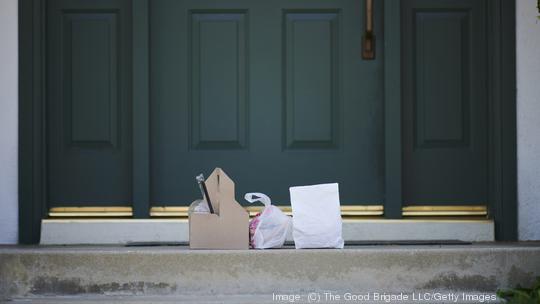 Contactless food delivery on doorstep