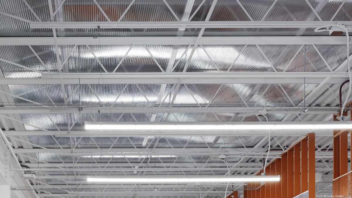 Cool Offices Sun Country's HQ comes with its own hangar Minneapolis