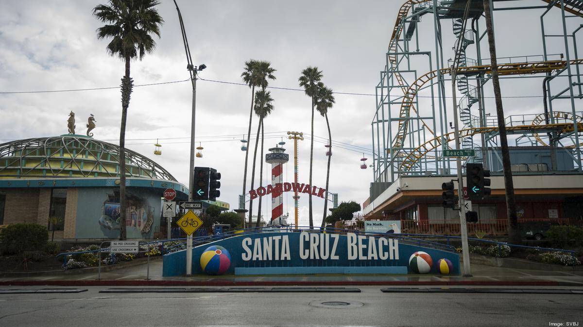 are dogs allowed on the santa cruz boardwalk