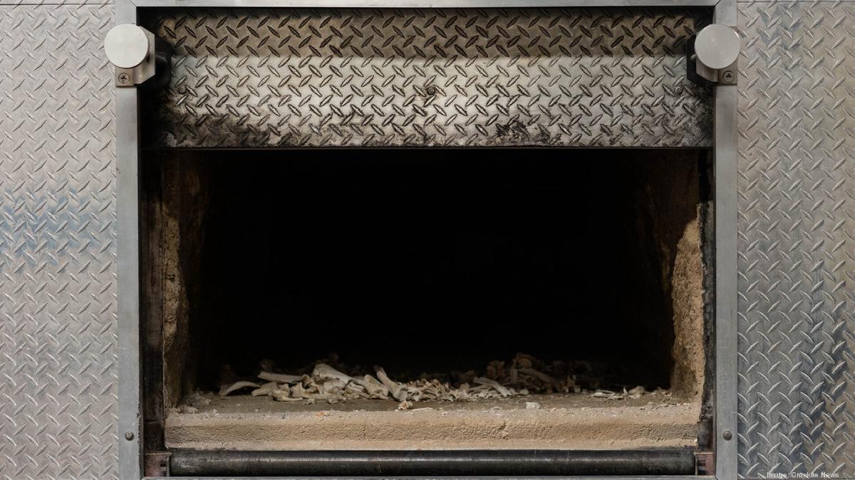 scottsdale-neighbors-hope-for-relief-from-crematorium-smoke-as-covid-19-deaths-decrease-phoenix-business-journal