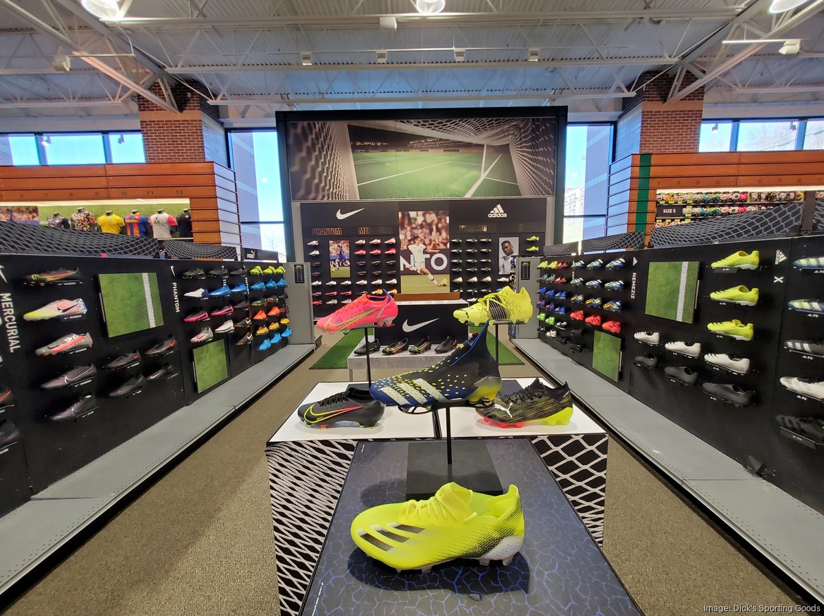 St. Louis MO Sporting Goods Store  Soccer Shoes Jerseys Equipment