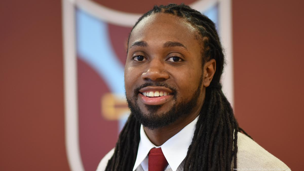 St. Louis high school coach, Robert Steeples at De Smet Jesuit High School, lands NFL coaching