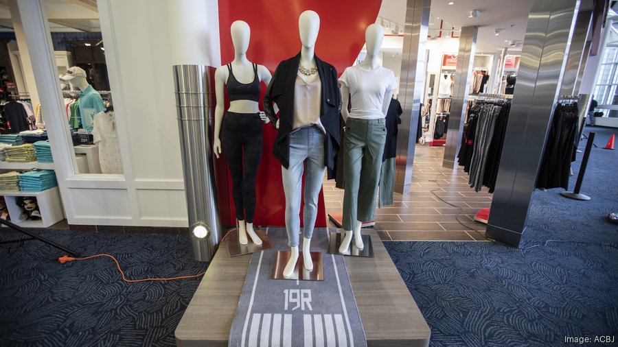 Spanx is opening its first store in Wisconsin at the Milwaukee Airport
