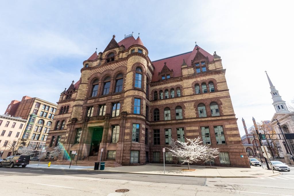 cityhall-3.jpg