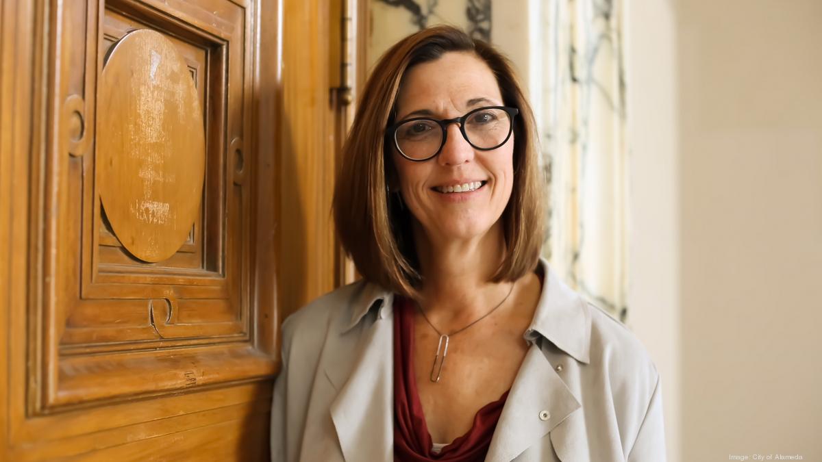 Lisa Maxwell Stock Photos - Free \u0026 Royalty-Free Stock Photos from Dreamstime, image size:1200x675