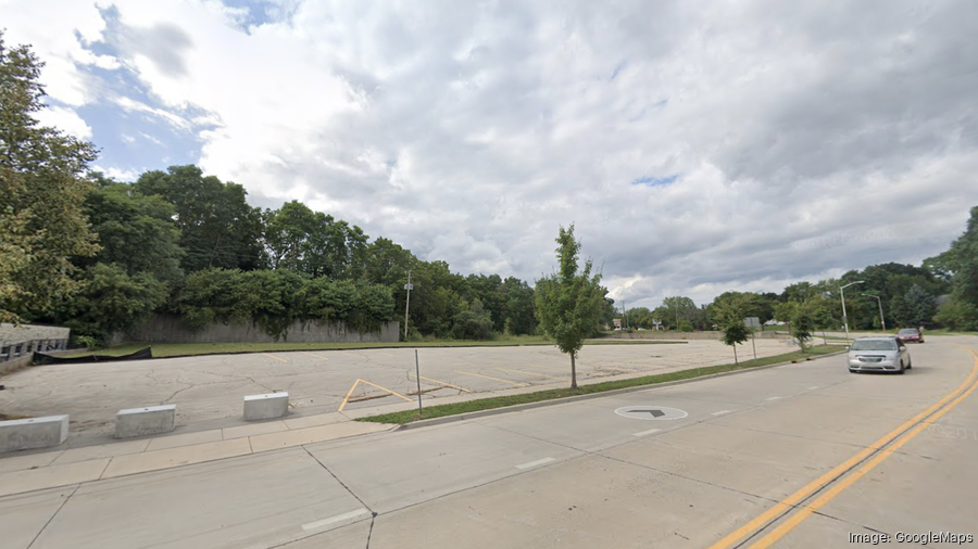 Waukesha to select between two senior apartment developments near city