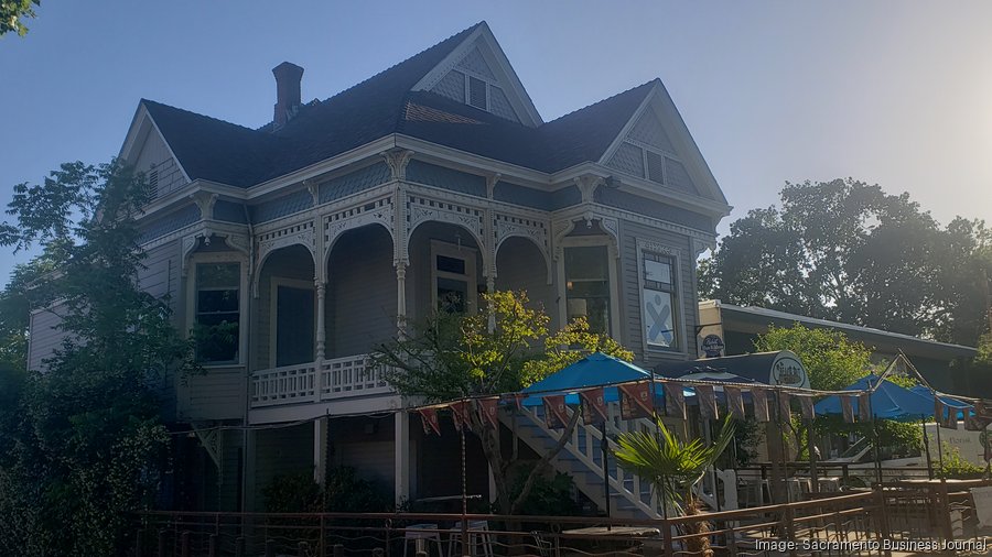 Midtown location for Beach Hut Deli sold for 1.42 million Sacramento