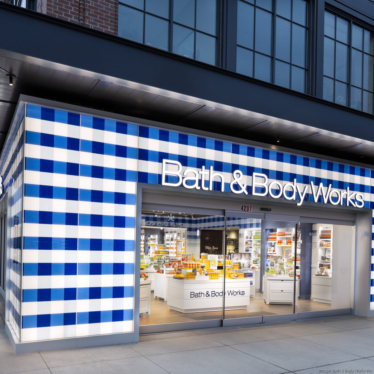 How to Shop at Bath & Body Works According to Employees 2023