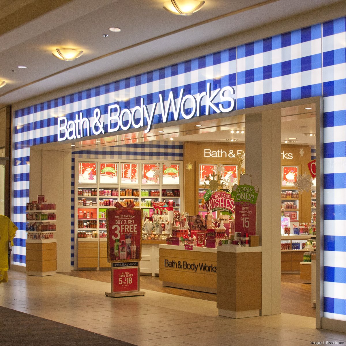 Bath Body Works online sales prompt adding fulfillment centers