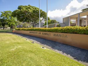 UH Manoa 01 0024