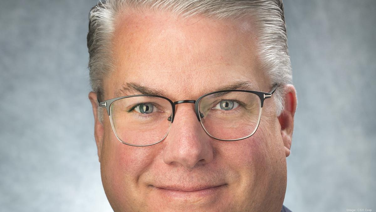 CSX to remember late executive with major gift, endowed scholarship at