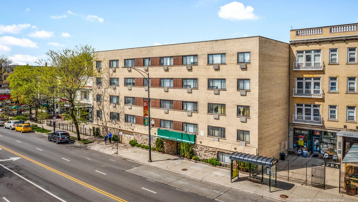 Rogers Park apartment building hits the market for 10M Chicago