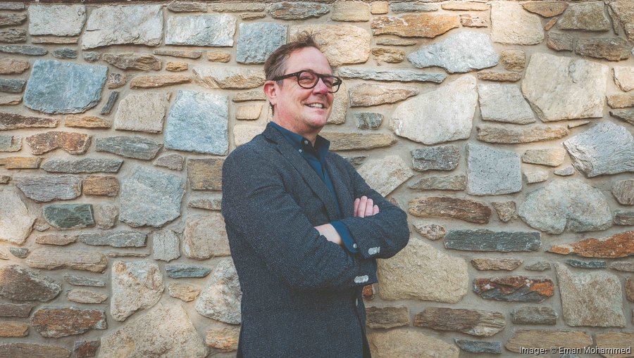 Chip Cannon of Akin Gump wins Business of Pride award Washington