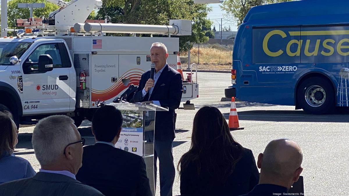 SacRT, GiddyUp EV partner on electric vehicle charging station