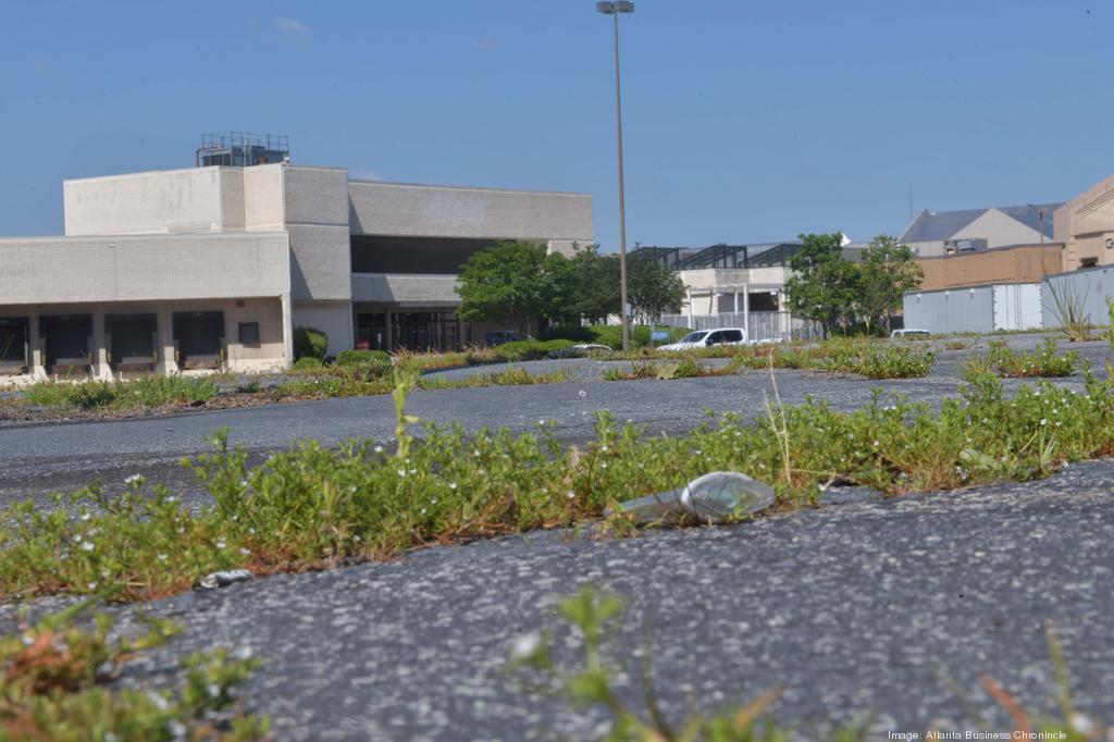 Pandemic further impacts malls that already had uncertain future