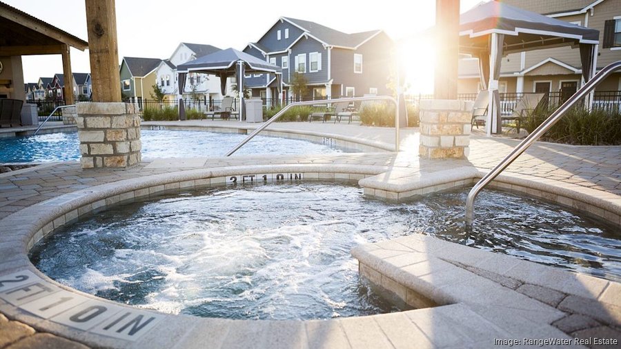 RangeWater Real Estate buys Aspen Heights student housing San Antonio