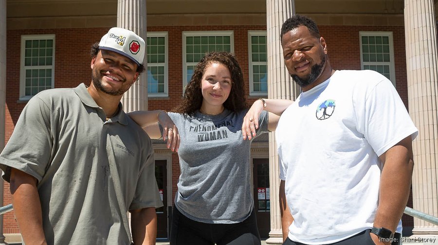 Portland NFL players Ndamukong Suh, Brennan Scarlett kick off financial