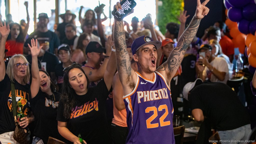 Even with loss, Suns fans embrace experience of Road Game Rally in arena -  Cronkite News