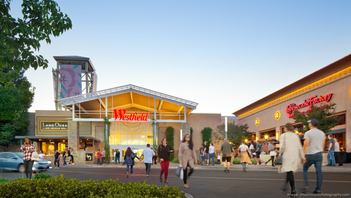 Banana Republic closing Roseville Galleria store Sacramento Business