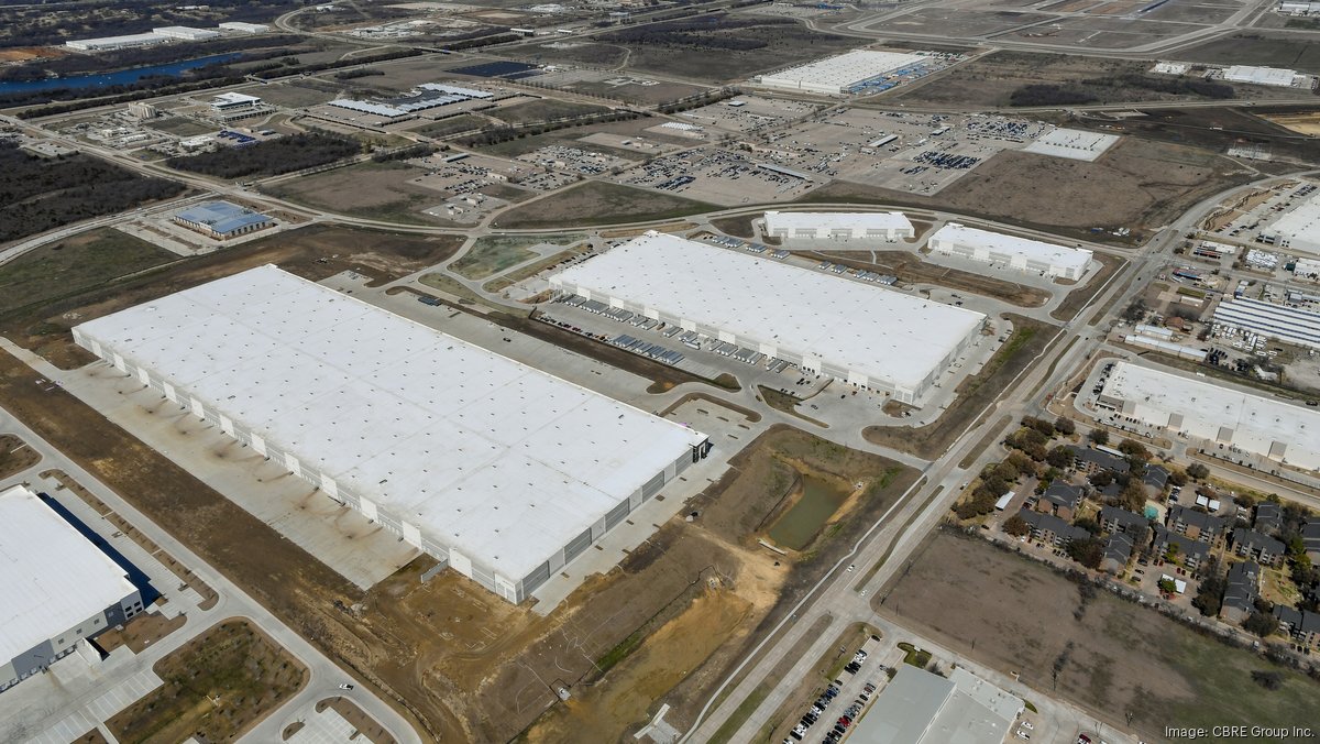 Industrial market sets new records as Amazon, Celestica sign 1 million-square-foot leases