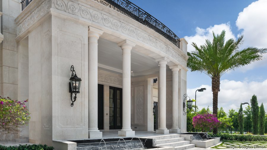 Sisters　Michael Cohen Firm of Michael Gregory of Apogee Physicians sells west
