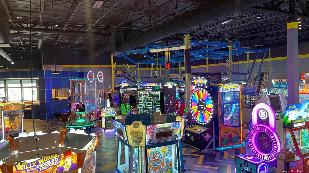 Family entertainment center Main Event prepares for grand opening at ...