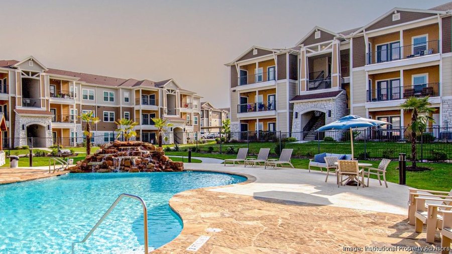 Vantage at Bulverde apartments sell to Ilan Investments San Antonio