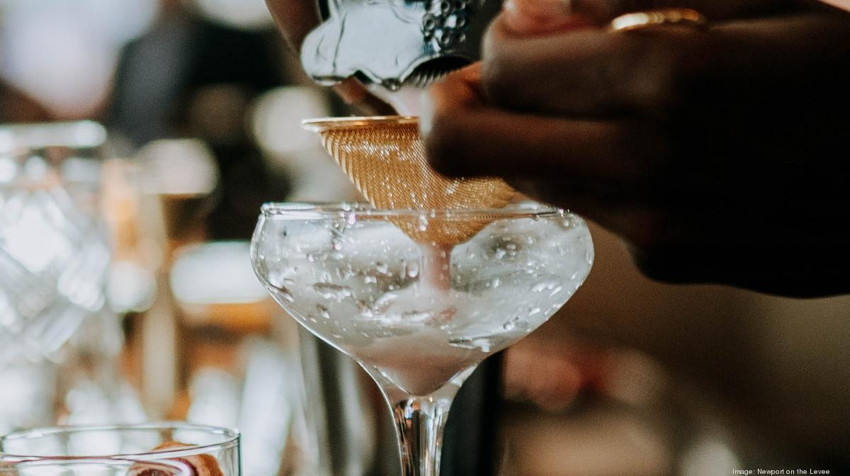 bartender*1200xx2040-1144-0-1115.jpg